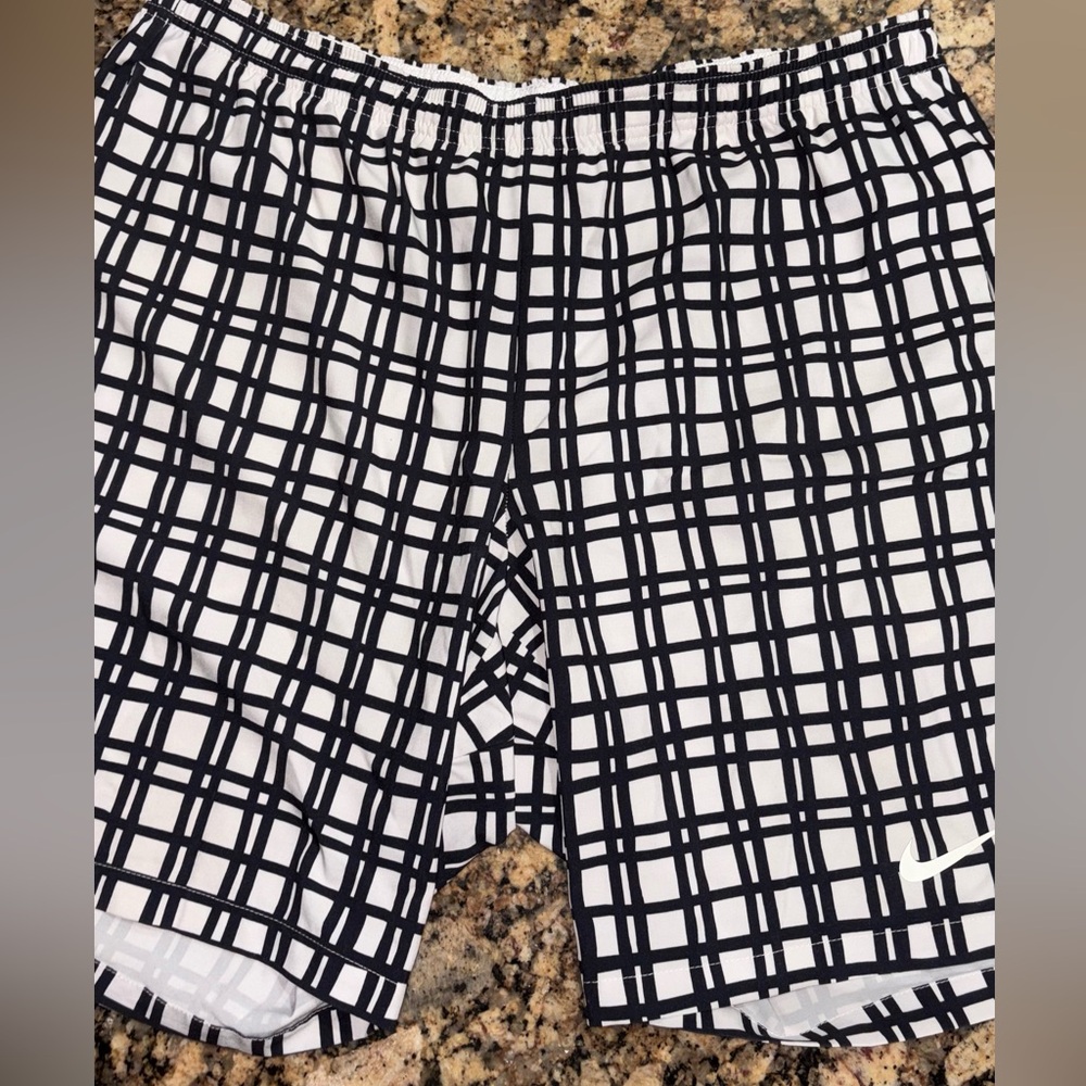 Nike Gray Checkered Dri-FIT Shorts men’s XL